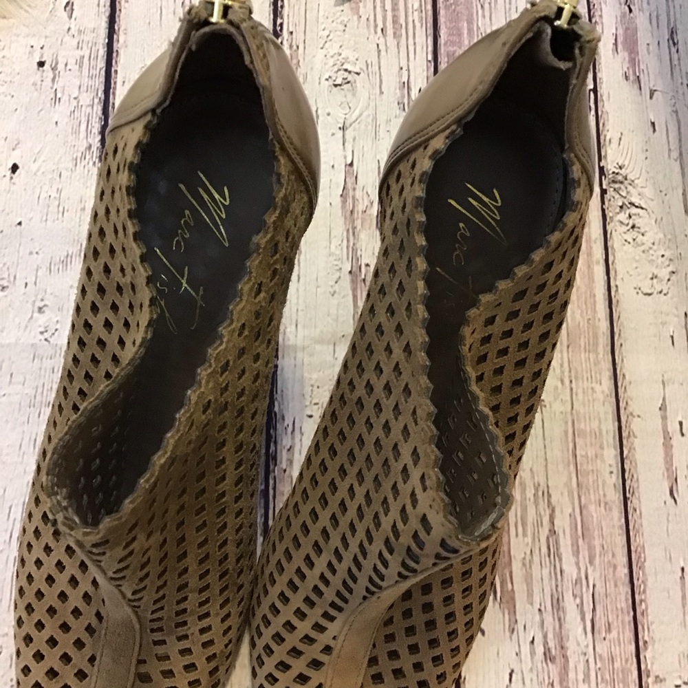 Marc Fisher Peddle peep toe heels size 9 M - Picture 5 of 8